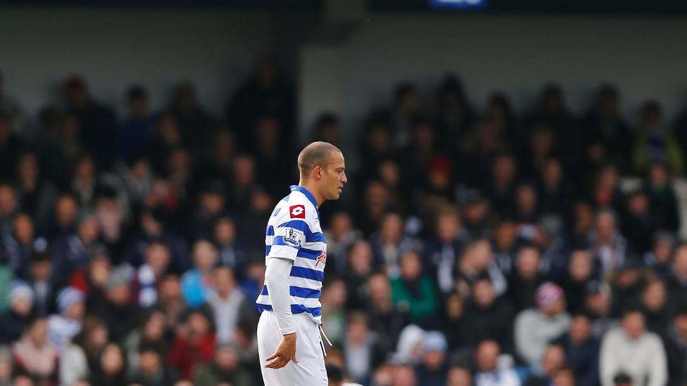 LUKRATIV FALLSKJERM: Queens Park Rangers st�r i fare for � rykke ned etter �rets sesong, men fra neste sesong vil klubbene som rykker ned f� en �fallskjerm� p� 550 millioner kroner. Foto: NTB Scanpix
