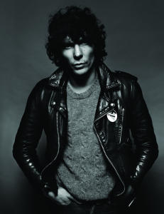 Lyden av en voksen og myk H�kan