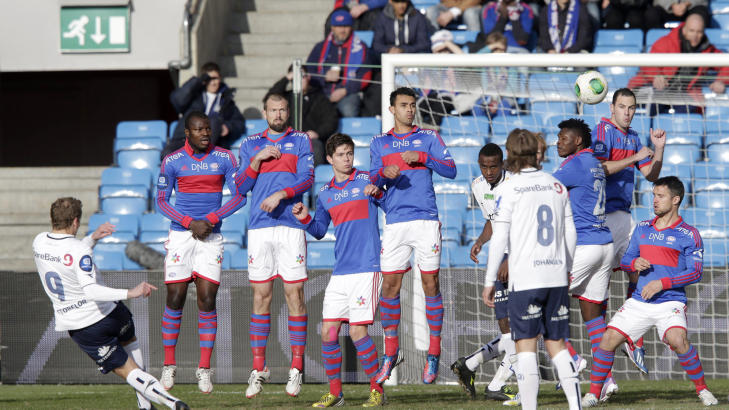 LAVE SEERTALL: Da V�lerenga m�tte Str�msgodset tidligere denne sesongen var det bare 14.000 tv-seere som fulgte med. Foto: H�kon Mosvold Larsen / NTB scanpix