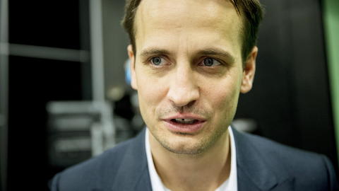 OPPGITT Nisse Sauerland, promotoren til Cecilia Br�khus mener Holm er feig som legger opp f�r hun har bokset mot Cecilia Br�khus.  Foto: Bj�rn Langsem / DAGBLADET.