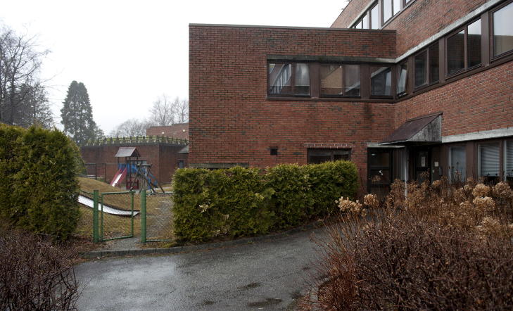 HAUKELAND: Helsetilsynet mener det var forsvarlig at Klinikk for psykisk helsevern for barn og unge ved Haukeland universitetssykehus holdt en 15-�ring i belteseng i tre uker. Foto: Tor Erik H. Mathiesen