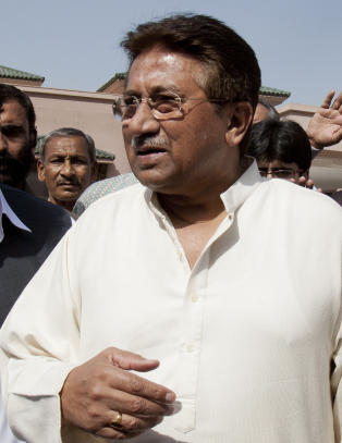 - Musharraf på flukt fra politiet