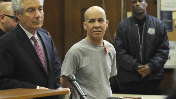 INNR�MMET DRAPET: Pedro Hernandez innr�mmet i fjor � ha drept Etan Patz, men n� kjemper advokat Harvey Fishbein (til venstre), for frifinnelse. Foto: LOUIS LANZANO / AP / NTB SCANPIX