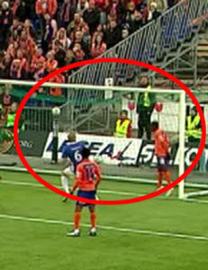 Han skj�nner neppe hva som treffer ham