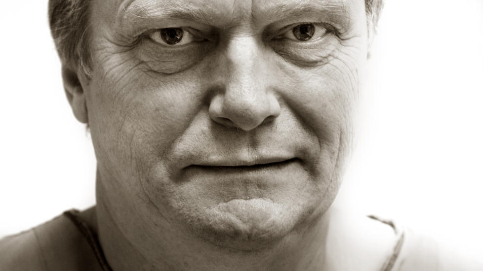 Erik Fosse er en mann som har sett mye. Han forteller i sin nye bok om opplevelser fra sine mange turer til Libanon, Palestina, Iran og Afghanistan 
Foto: Lise �serud / Scanpix