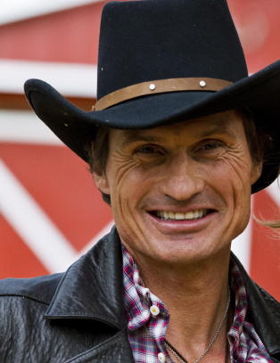 Stordalen skal feste som �s�ta bror�
