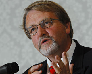 KRONIKKFORFATTER:  Bernt Hagtvet, professor i statsvitenskap. Foto: Geir Otto Johansen / NTB Scanpix.