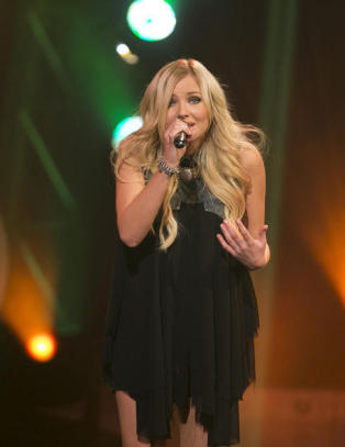 Astrid Smeplass ute av �Idol�