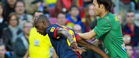 Abidal startet sin f�rste kamp p� over ett �r