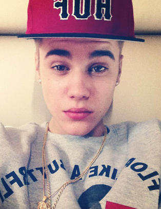 Hevder Biebers bestefar er lutfattig og sjuk