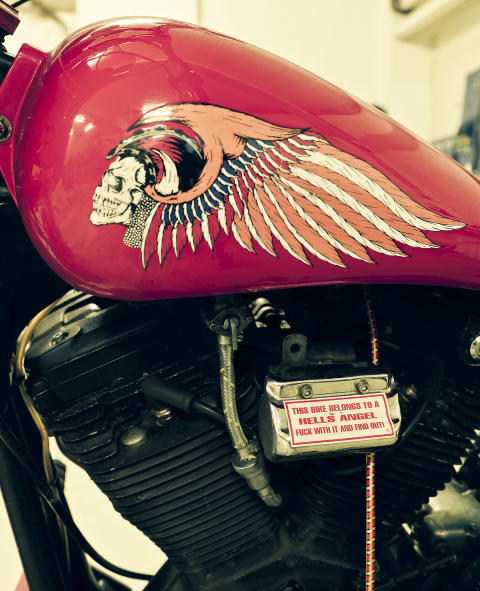 �PNER I DAG:  Nordic Light-festivalen i Kristiansund �pner i dag, og Marcel Leli�nhof er en av flere fotografer som stiller ut. Han har v�rt p� innsida av Hells Angels-milj�et, og stiller ut 33 bilder.
 Foto: Marcel Leli�nhof