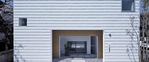 Du gjetter ikke hvor d�ren befinner seg