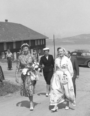 - Har kvar strid berre plass til ein helt?