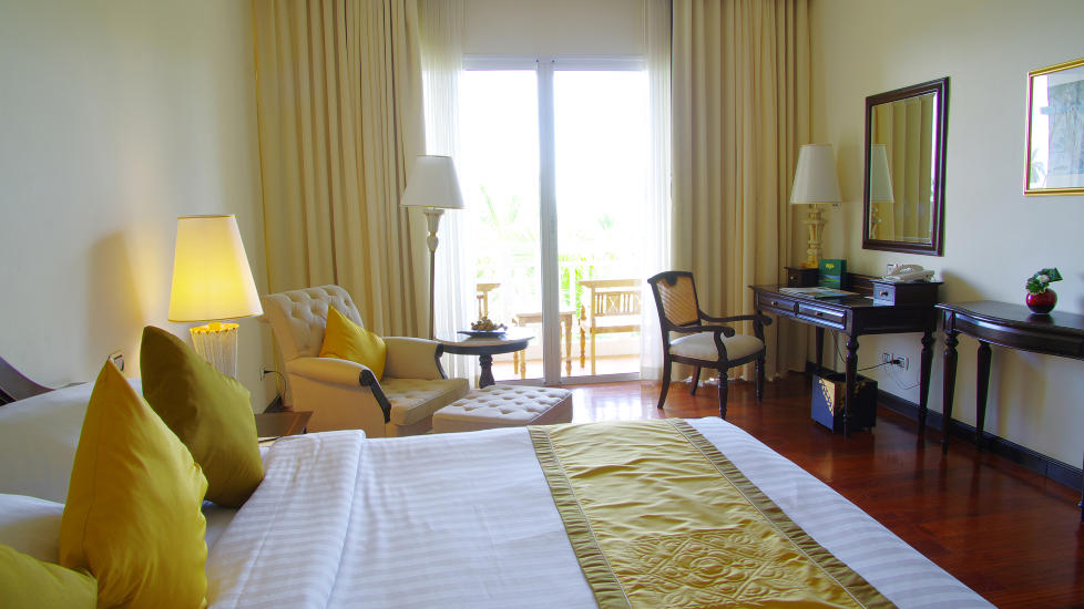 STJELER P� HOTELLET: Selv om Norge kommer godt ut i unders�kelsen, er det likevel s�nn at 1 av 6 nordmenn innr�mmer at de har tatt med seg goder hjem fra hoteller. Foto: COLOURBOX