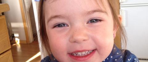 Lotte (3,5) sover fra 19 om kvelden til 10 om morgenen