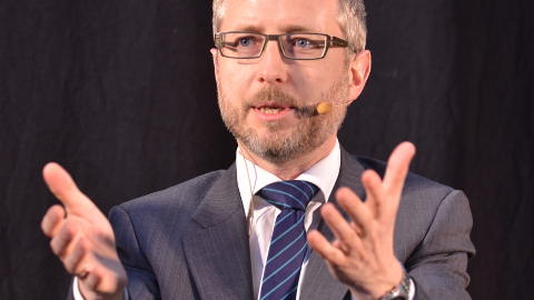 - IKKE BRA NOK: Og derfor er vi imot konsekvensutredning av Lofoten, sier milj�minister B�rd Vegar Solhjell (SV). Foto: Ned Alley / NTB scanpix.