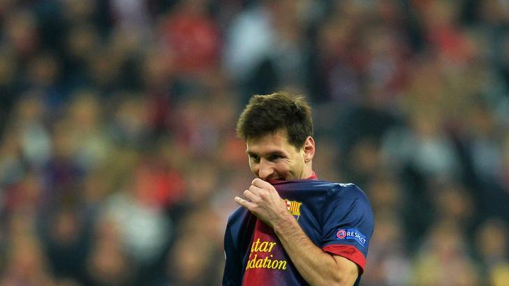 INGEN GOD DAG: Lionel Messi var uvant anonym under Champions League-semifinalen i kveld. Foto: EPA/ANDREAS GEBERT