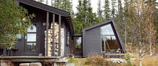 Se hva de gjorde med den tradisjonelle hytta i Hedalen