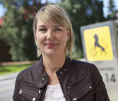 KREVER DOBLING: NAFs kommunikasjonssjef Inger Elisabeth Sagedal er ikke forn�yd med vrakpanten fra 2500 til 5000 kroner NAF. FOTO: Erik Norrud