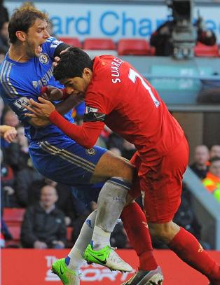 - Jeg tror Suarez vil føle seg forfulgt og forlate engelsk fotball