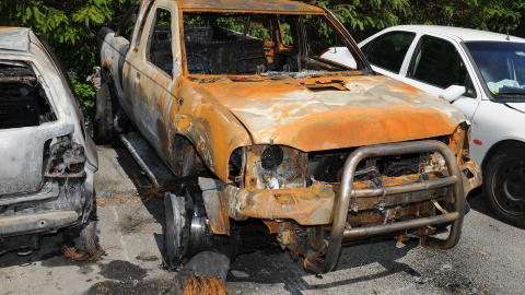 BRANN: Eieren satte fyr p� bilen sin i h�p om forsikringspenger. Foto: GJENSIDIGE