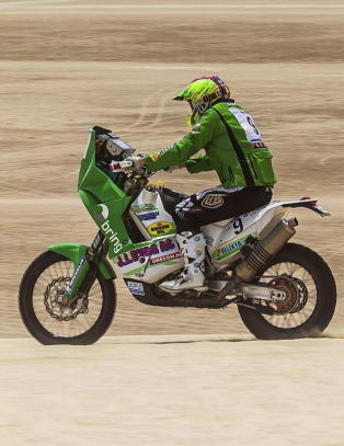 Ullev�lseter krasjet og  brakk l�ret i Qatar