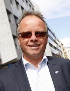 Halleraker meldte aldri fra om bom-honorarer