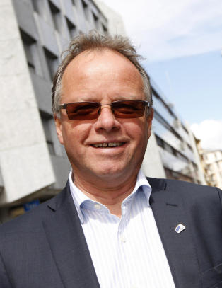 Halleraker meldte aldri fra om bom-honorarer