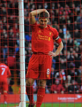 Steven Gerrard skal ikke operere skulderen likevel