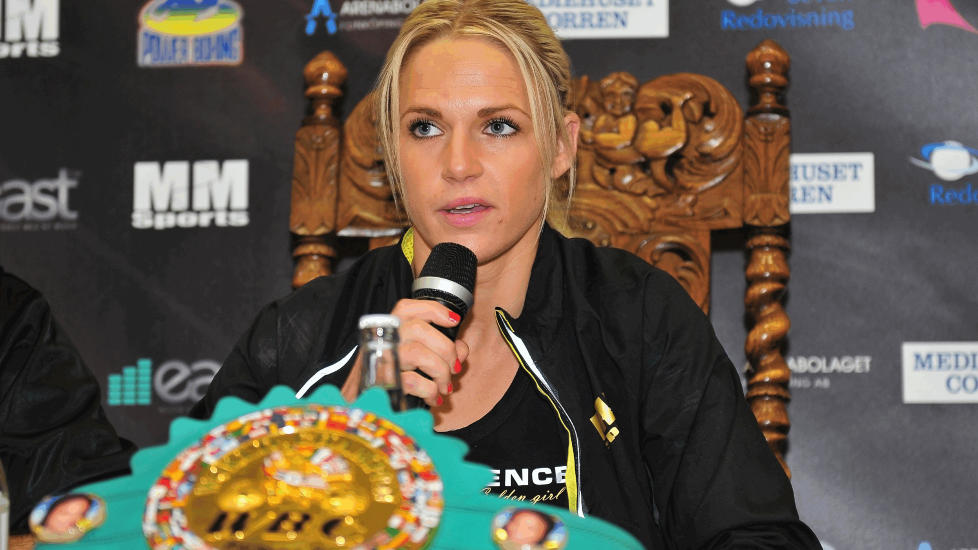  F�TT JA:  Den svenske bokseren, Frida Wallberg, �nsker ikke � ha lettkledde plakatdamer i bokseringen. I juni bokser hun i Stockholm, og har f�tt innviet sitt �nske om mannlige plakatb�rere av promoteren. Foto: Power Boxing Sweden