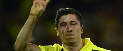 - Lewandowski har signert to Bayern-kontrakter