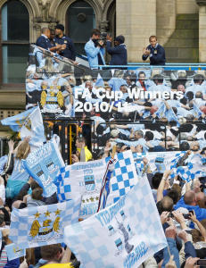 Fem ganger s� mange City-fans som United-fans feiret i 2011