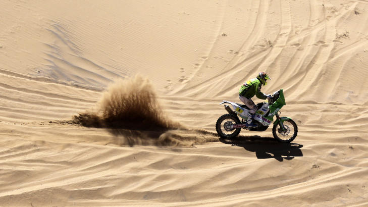 KJ�RTE SEG BORT: Det var ikke bare girkasse som ikke var i orden da P�l Anders Ullev�lseter krasjet i g�r. Han hadde ogs� kj�rt seg litt vekk.  - Det var en forh�yning i terrenget. Jeg tittet p� kartet, og s� skjedde det, sier 44-�ringen til Dagbladet.REUTERS/Jacky Naegelen / NTB SCANPIX