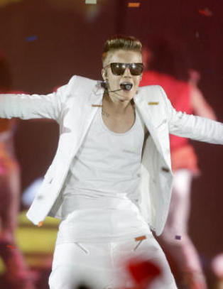 Bieber ga mobilrekord