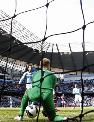 Her g�r det veldig galt for Joe Hart