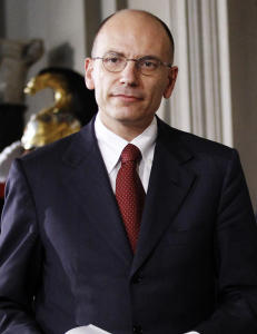 Letta har l�st regjeringsfloken etter m�neder med kaos