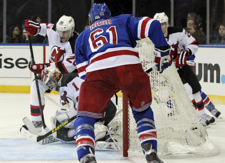 TOM�LSSCORER: Rick Nash scoret to for New York Rangers mot Devils. Foto: AP Photo / Mary Altaffer / NTB Scanpix