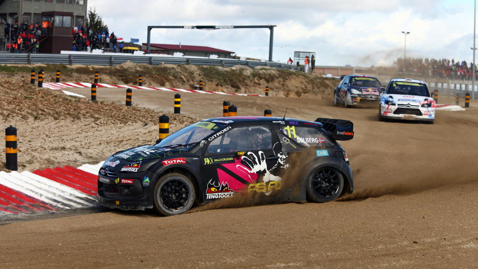  P� PALLEN: Petter Solberg tjuvstartet i finalen i Portugal. Dermed m�tte nordmannen ta til takke med tredjeplass. Foto: J�rgen Steinli / NTB scanpix