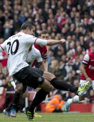 Rotet bort ballen så Arsenal scoret, fikk gult kort og straffet eksklubben