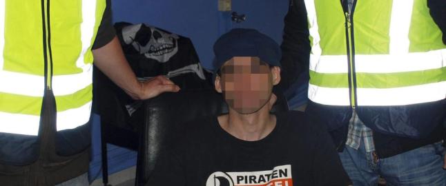 Han står bak tidenes internettangrep: Oppholdt seg i bunker og hadde hackerutrustet varebil