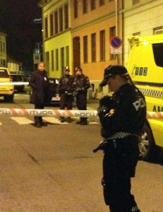 Banket opp sin mor og pr�vde � iscenesette sin egen d�d