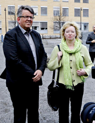 Ekteparet �ygard sto sammen foran pressen