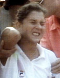 20 �r siden knivangrepet
som rystet tennisverden