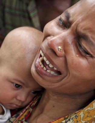 Prisen for ei billig t-skjorte er ikke 49,90. Prisen ligger i ruinene i en tekstilfabrikk i Bangladesh