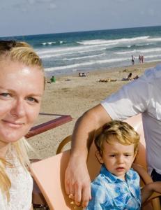 Adri�n (2) legger seg ikke f�r klokka 22