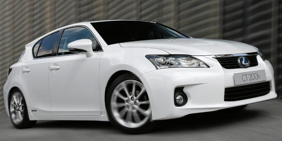 BESTSELGER: CT 200h er Lexus' volumselger i Norge, men merket har ogs� alternativer i mellomklassen, premiumklassen og i SUV-klassen. Foto: Lexus