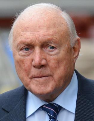 BBC-stjerne tilst�r overgrep mot 13 barn