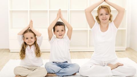 FORBILDE: Det er ofte de voksne som ligger lista for stressniv�et i familien. Foto: Thinkstock