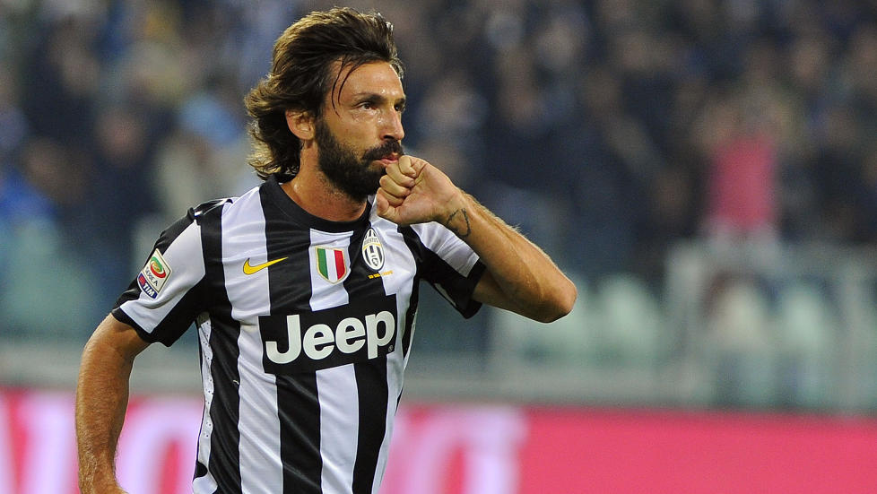  GIR SEG:  33-�r gamle Andrea Pirlo sier at han vil gi seg p� landslaget etter VM i Brasil. Men han h�per � fortsette med klubbspill, sier Juventus-spilleren. Foto: AP Photo / Massimo Pinca / NTB Scanpix