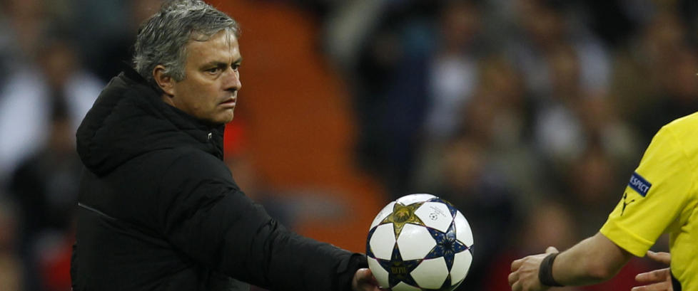 ENIG MED CHELSEA? Jos� Mourinho skal if�lge britiske tabloider ha hatt en middag med Chelsea-eier Roman Abramovitsj hvor de ble enige om en kontrakt. Foto:REUTERS/Ina Fassbender (SPAIN  - Tags: SPORT SOCCER TPX IMAGES OF THE DAY)